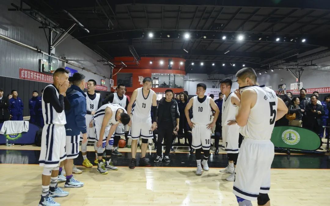 kaiyun开云-出色发挥首场状态出色，独行侠观众沸腾！，Karsa重返赛场赛场气氛高涨的简单介绍